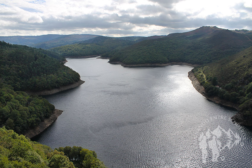 Panorámica de embalse del Eume