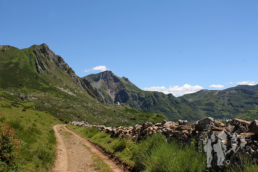 Saliendo de la Braña de Mumián