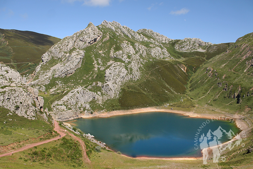 Lago de la Cueva