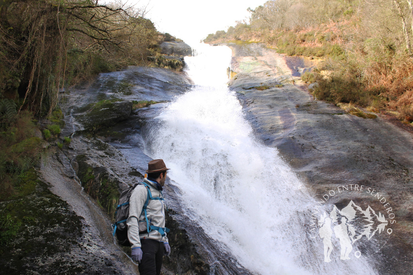 Fervenza Escouridal (Alfoz)