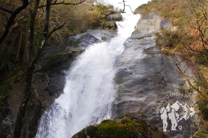 Fervenza Escouridal (Alfoz)