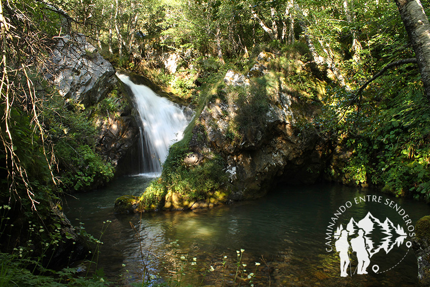 Cascada de los Forfogones