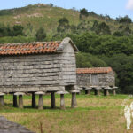 Hórreos de piedra Torres do Allo